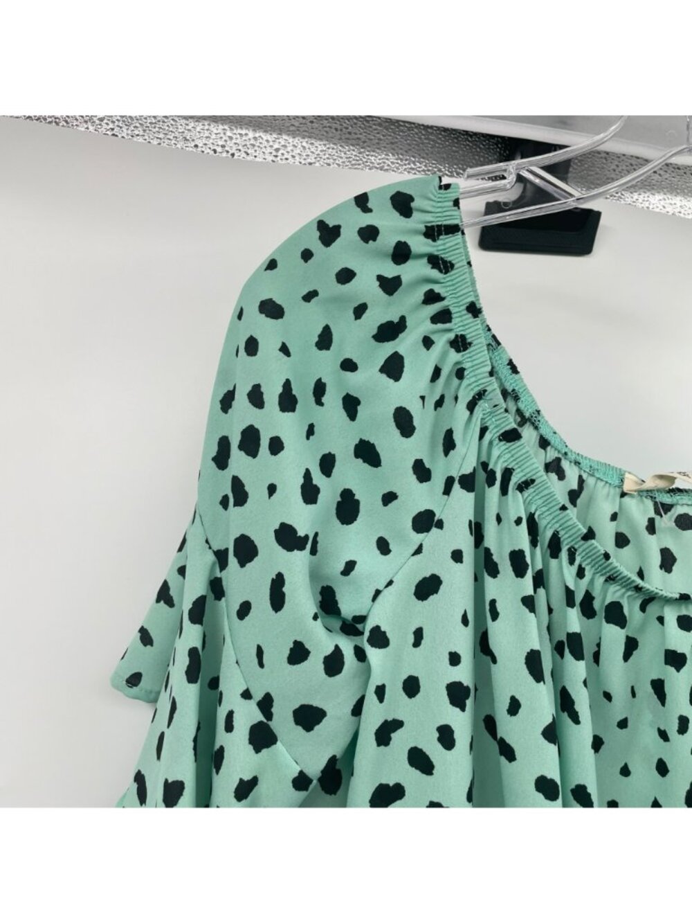 Vine & Love Womens Ruffle Sleeve Blouse Tie Hem Green/Black Size Large - Picture 5 of 9